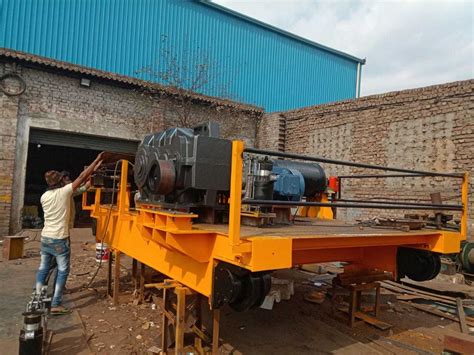 GALLERY-LIFTING CRANE SOLUTION