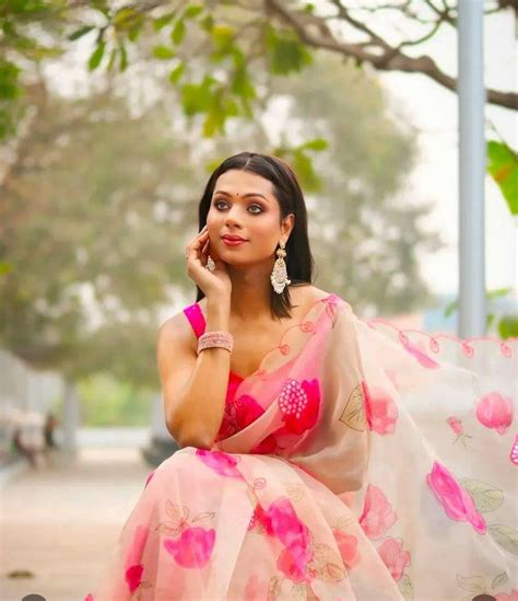 Cream And Pink Floral Organza Saree – Orgenza Store