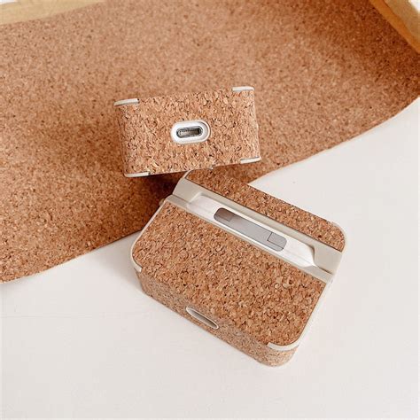 Alphabet Wood Grain, Bluetooth Wireless Headset Case – Sociable Weaver Nest