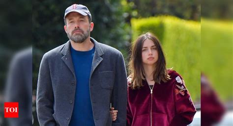 Ben Affleck, girlfriend Ana de Armas move in together | English Movie ...