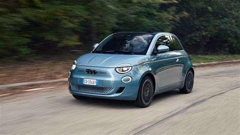 New all-electric Fiat 500 is soft top of choice at What Car? Car of the ...