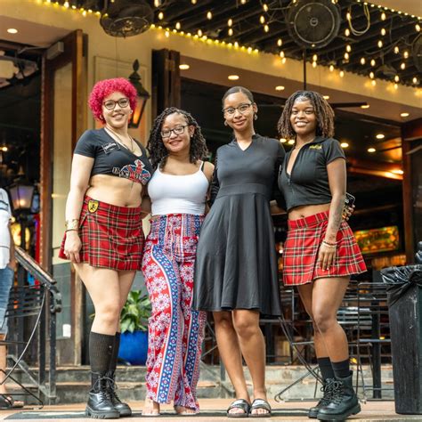 BELLE 🍑 (@belle.bottomz) • Instagram photos and videos