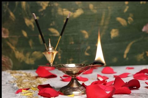 Traditional Brass Diyas | Small Arti Diya |Golden Finish|Two in one ...