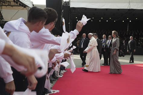 “Queremos dar nuestra paz a Dios y como ofrenda al Papa": Emanuel - TSM ...