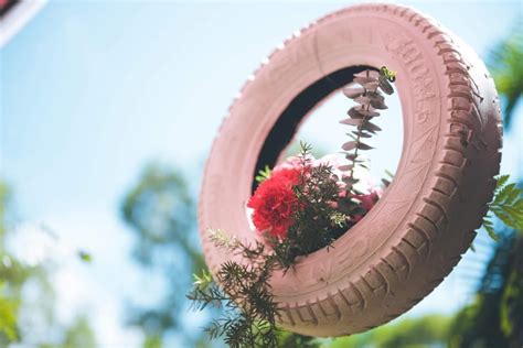 11 DIY Garden Decor Hacks You Can Expertly Pull Off Under ₹500