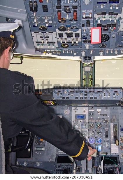 Co-Pilot Cockpit View 的图像结果