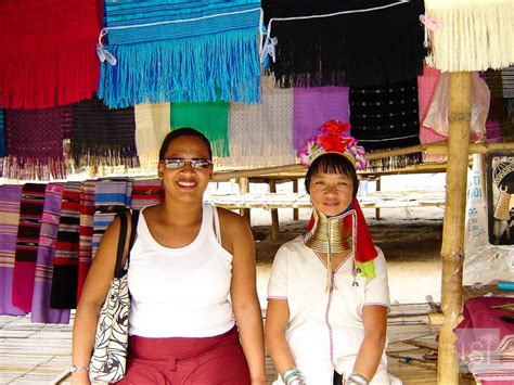 Local Siting People 的图像结果