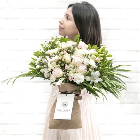 BOUQUETS – The Flora