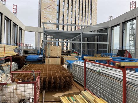 Rooftop Sportsfield 的图像结果