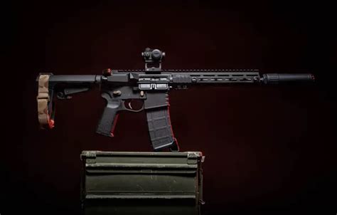 Download wallpaper design, weapons, background, carabiner, assault ...