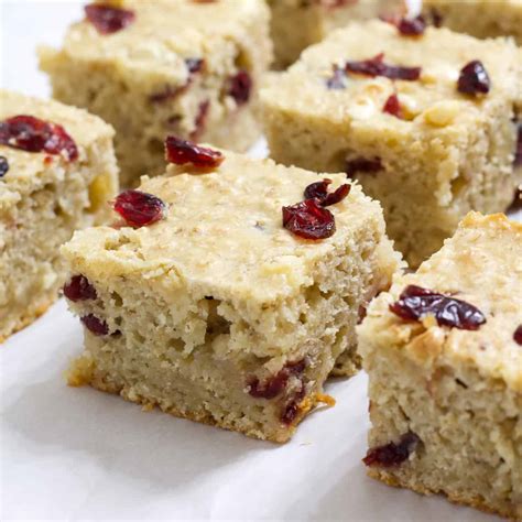 Healthy Oatmeal Bars Recipe - Mindy's Cooking Obsession