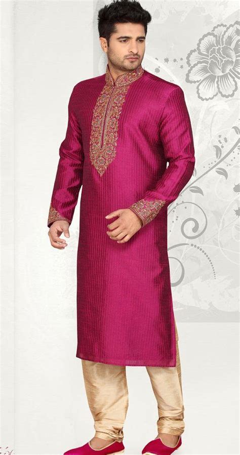 Adding Pantone Color 2023 - Viva Magenta to Your Wedding: Style Guide 101