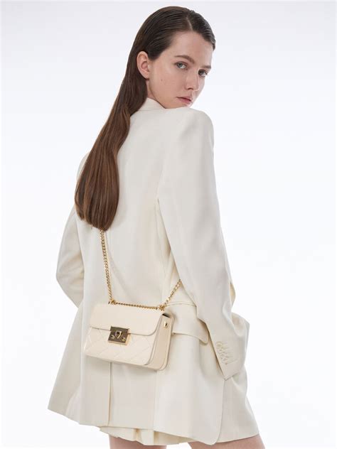 | CHARLES & KEITH IN