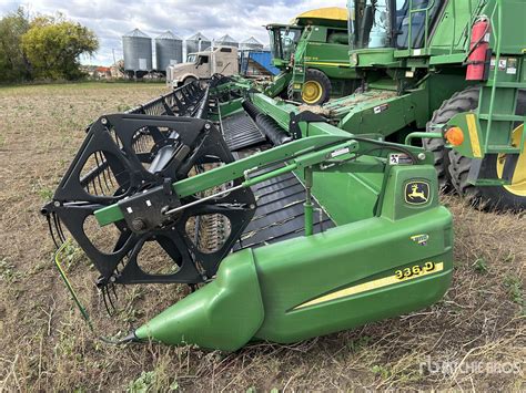2007 John Deere 936D 36 ft Draper Combine Header | Ritchie Bros. Auctioneers