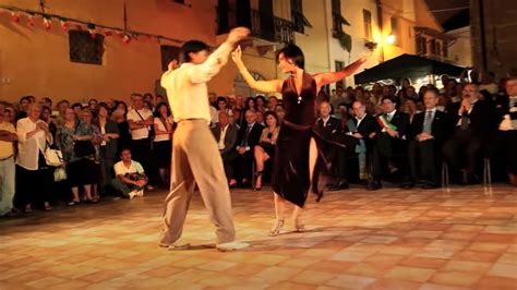 Chacarera Dance: Argentina's Spirited Folk Dance | DanceUs.org