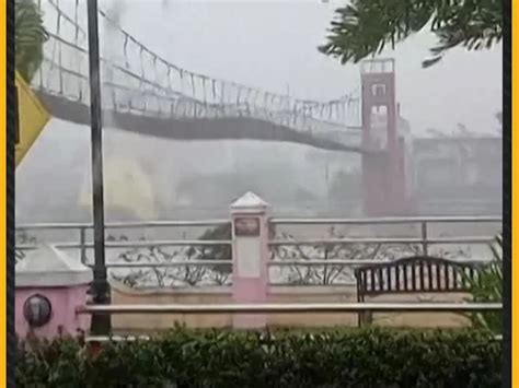 Philippines: Camaligan Bridge Shakes in Fierce Winds