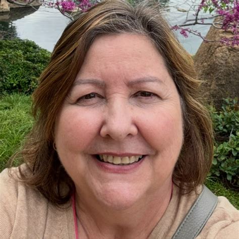 Raquel - Singing teacher - ₹5730/h
