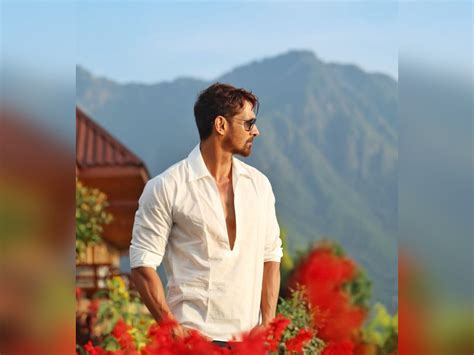 Harshvardhan Rane says ‘last day in Kashmir’ as he shoots for ‘Silaa ...
