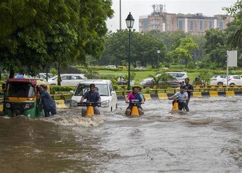 Experts call for overhaul of Delhi's drainage system as waterlogging ...