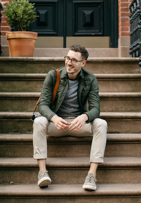 What To Wear With Olive Green Pants Men