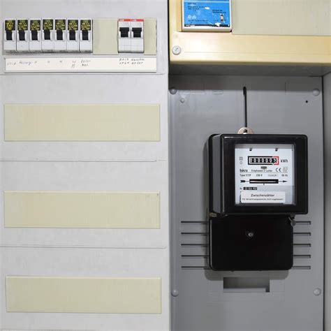 Buy Unitec 40740 AC Electricity Meter Online India | Ubuy