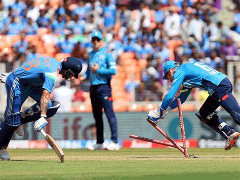 Virat Kohli survived run-out, Shubman Gill notches ton with boundary ...