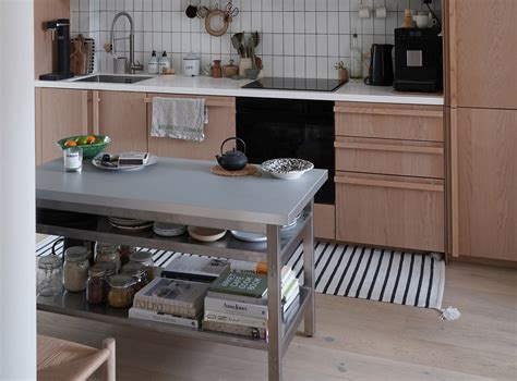 Minimalist kitchen updates: a stainless steel kitchen island