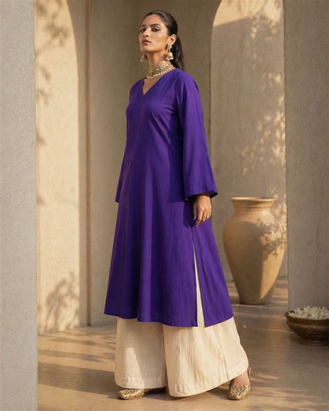 Royal Purple V-Neck Linen Kurta Set | Laalzari