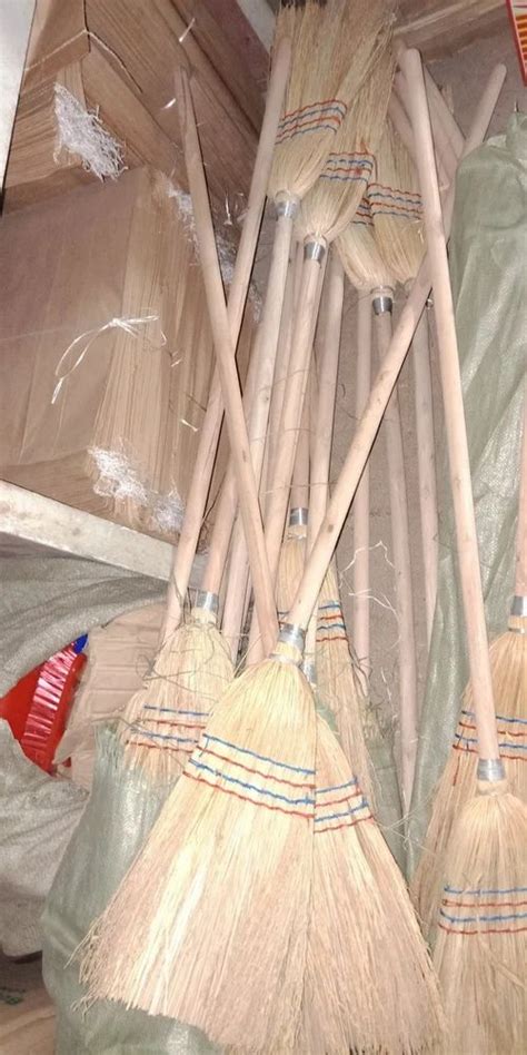 Plastic Broom - BROOM CORN LONG HANDLED Manufacturer from Mumbai