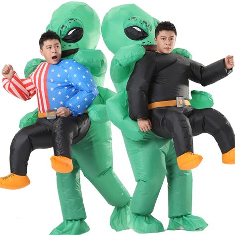 Alien Costume Scare Pranks 的图像结果