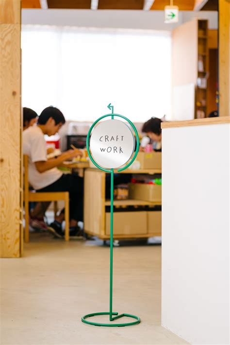 Retail Store Signage Design 的图像结果