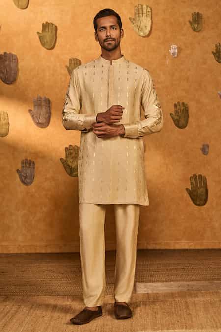 House of Masaba - Buy Masaba Gupta Sarees, Lehengas, Kurta Sets Online 2025