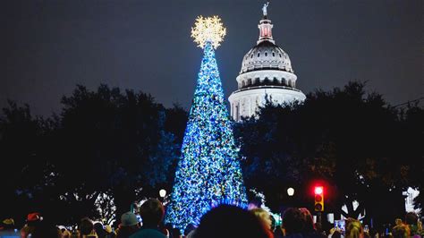 Best Spots to See Holiday Lights In and Around Austin