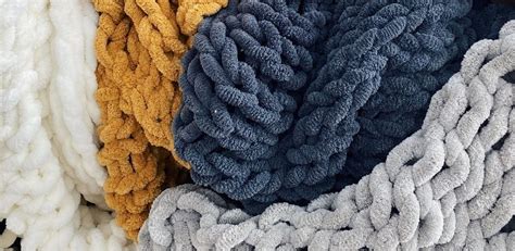 Chunky Yarn Knit Blankets - Sauk Rapids Middle School, Sauk Rapids-rice ...
