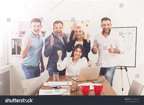 Excited Business People 的图像结果