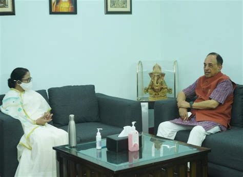 Mamata Banerjee meets PM Modi, demands Centre to roll back decision to ...