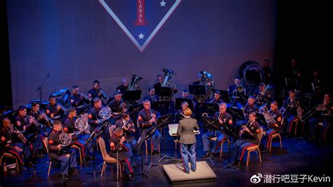 联合军乐团女兵演奏员：一群美丽的女汉子_宁波频道_凤凰网