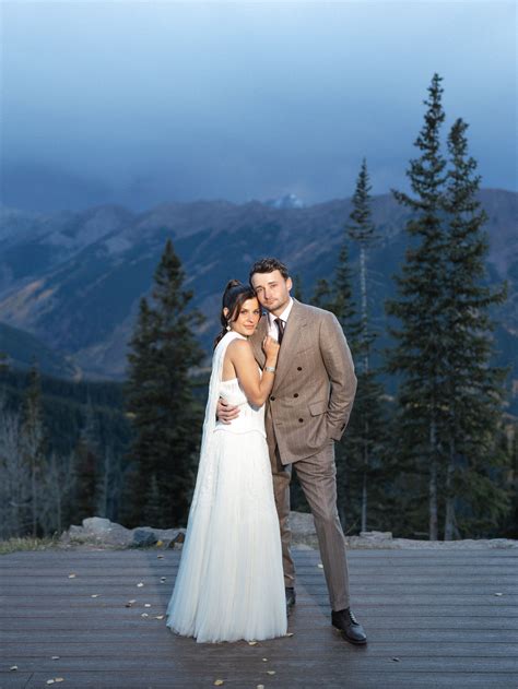 The Jonas Brothers Played “When You Look Me in the Eyes” For LeLe ...