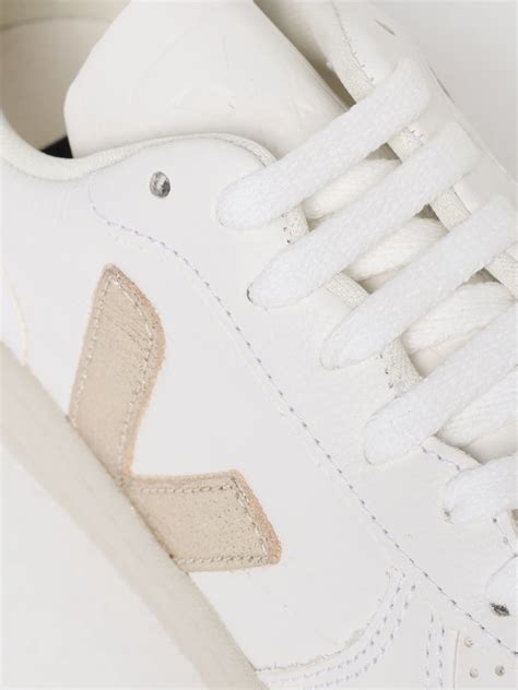 VEJA: Sneakers woman - White | Veja sneakers VX0502935 online at GIGLIO.COM
