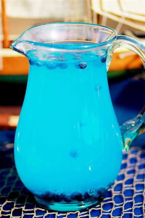 blue hawaiian punch alcoholic drink