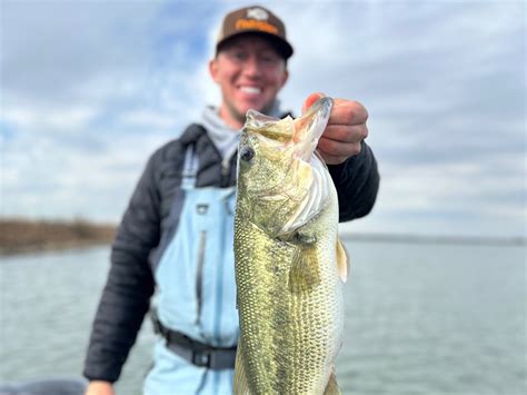 Kansas Fishing Guides, Reports & Local Tips | FishTips | FishTips