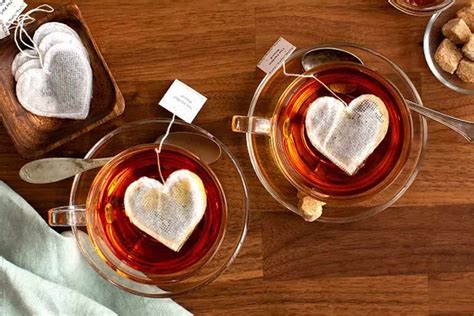 12 Last-Minute Valentine's Day Gifts They'll Love - Drew & Jonathan