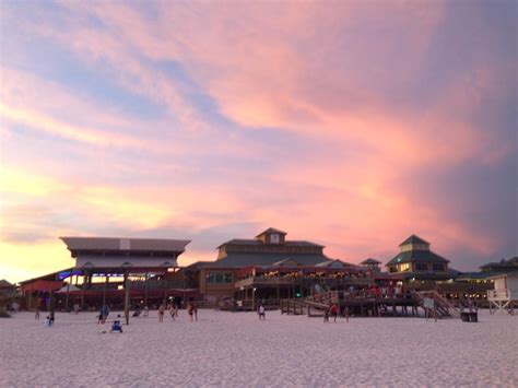 The Boardwalk on Okaloosa Island in Fort Walton Beach | VISIT FLORIDA