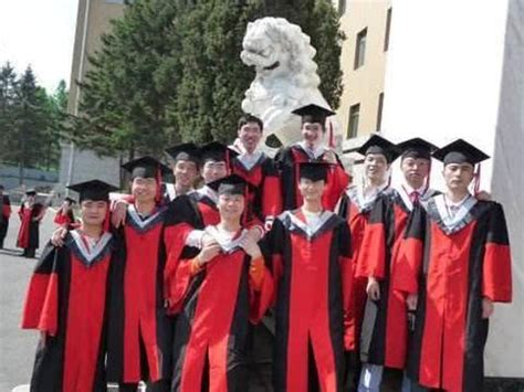 2021届博士研究生毕业照-西安交通大学医学部