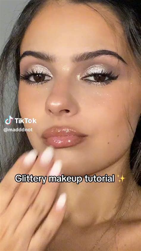 Latest Makeup Tutorial 的图像结果
