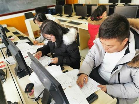 2021年1月5日计算机教学部集中批改了本学期计算机应用技术专业学生试卷-科学与技术学院