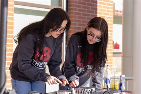 Student Jobs Hiring Now: On Campus | Central Washington University