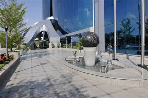 World Trade Park Jaipur - Complete Shopping Mall Guide | Best Stores