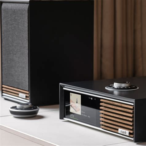 Ruark Audio R610 Streaming Music System & Ruark Audio Sabre-R Bookshel ...
