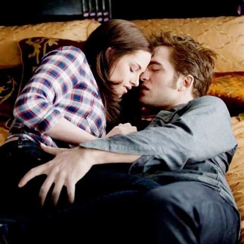 Bella And Edward Kissing Scene In Eclipse Bed Twilight Bed Break